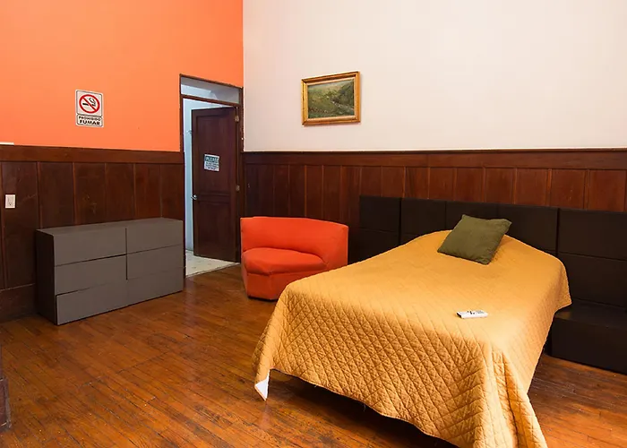 Hostal Amigo *