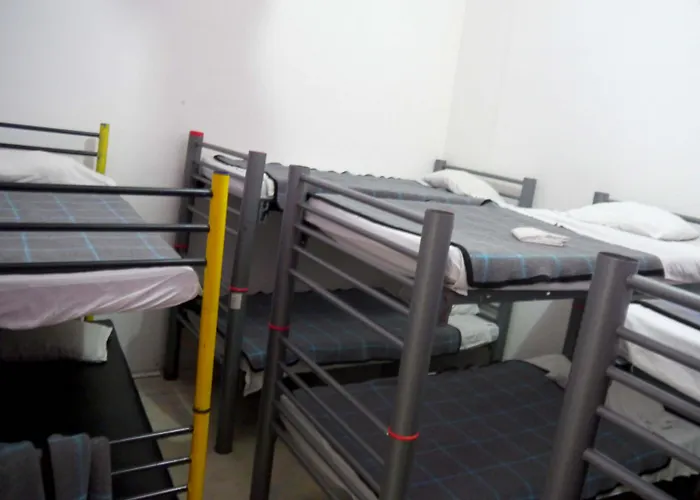 Amigo Hostal *