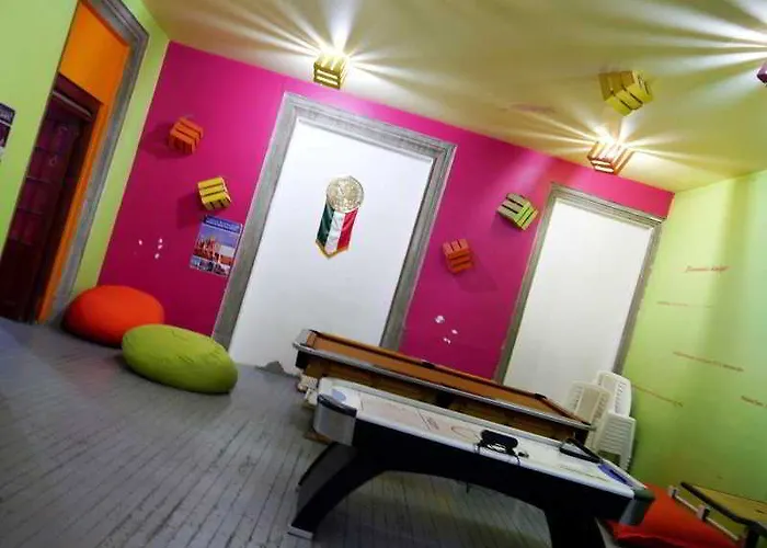 Amigo Hostal *