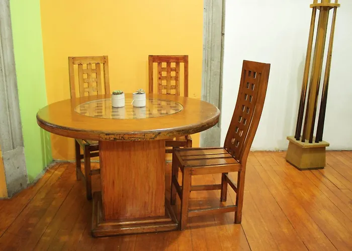 Amigo Hostal *