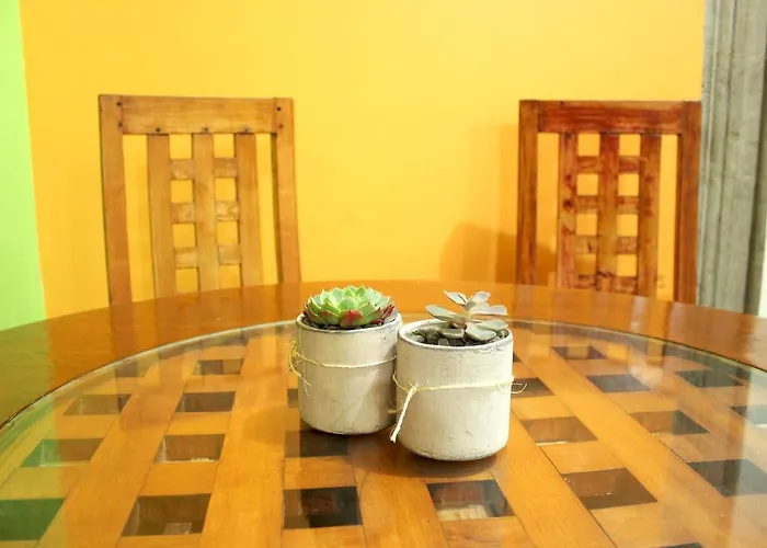 Amigo Hostal